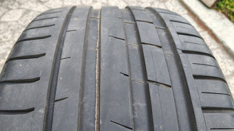 Letné pneu 275/40 ZR20 + 315/35 R20 --- NOKIAN - 7