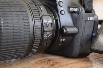 Nikon D5600 - wifi BT - dotyk. display AF VR objektiv 18-105 - 7