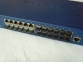 Netgear 26port Gigabit Smart Switch - 7