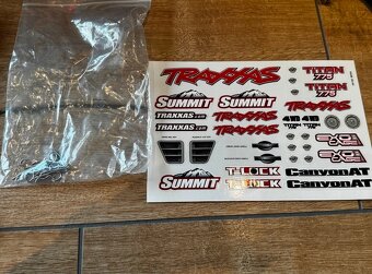 Traxxas Summit 1:8 Red 4WD TITAN 775 - 7