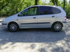 RENAULT  MEGANE SCENIC 1.6 - 7