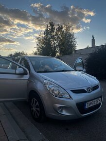 HYUNDAI i20 1.2 - 7