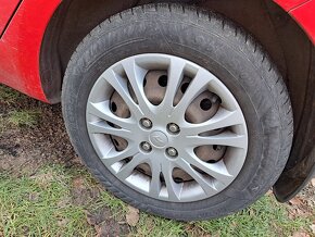 Predám auto  hyundai i20 - 7