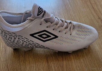 Umbro Aurora league SG - 7