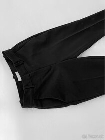 H&M Čierne dámske cigaretové nohavice s pukmi 34 (XS) - 7