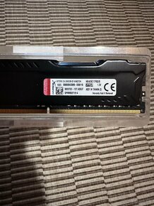 HyperX 16 GB (2x8 GB) ram - 7