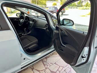 Opel Astra J 1,4i 16V - 2.majitel, serviska, ČR. - 7