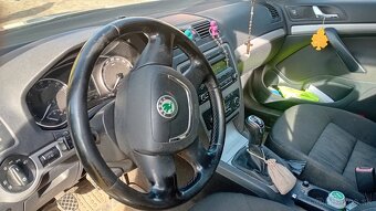 Skoda octavia 2 4x4 combi 2.TDI - 7