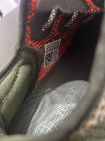 Adidas Yeezy Boost 350 V2 Carbon Beluga 40 2/3 - 7