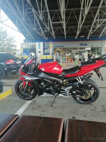 YAMAHA R1 2002 - 7