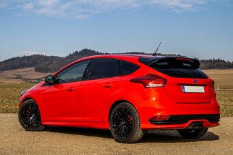 Ford Focus 2.0 EcoBoost ST R - 7