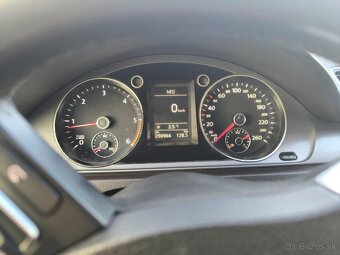 Volkswagen Passat B7 1.6 - 7