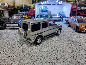 model auta Mercedes Benz G class 55 AMG Otto mobile 1:18 - 7