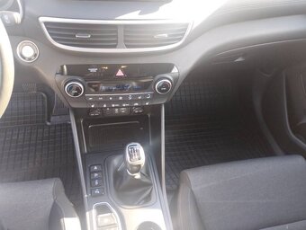 Hyundai Tucson 2.0 CRDi Premium 4x4 - 7