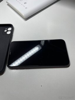 iPhone 11 black ,zdravie 100 percent - 7