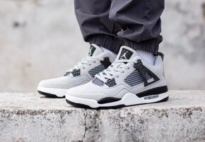 Nike Air Jordan Retro 4 Gray - 7