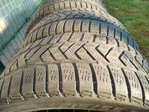 Predám zimné pneumatiky Pirelli 215/55R17 98V - 7