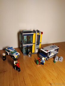 LEGO - 3661 - Transportér peněz - 7