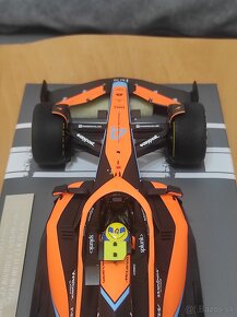 Lando Norris (McLaren MCL36) 1:18 VC Bahrain 2022 - 7