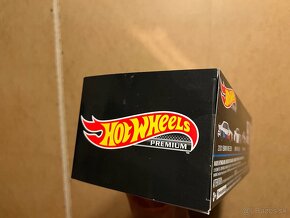 Hot Wheels BMW M Team Diorama - 7