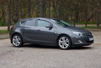 Opel Astra 1.6 Turbo, výbava Cosmo, 141 000 km - 7