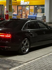 NA PREDAJ - 2011 AUDI A8L D4 4.2FSI (374HP) - 7