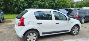 Dacia Sandero 1.4i 55 kW rok 2009 - 7