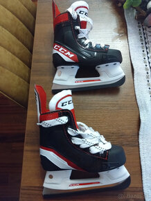 CCM Jetspeed YT Regular veľkosť eur 25 - 7