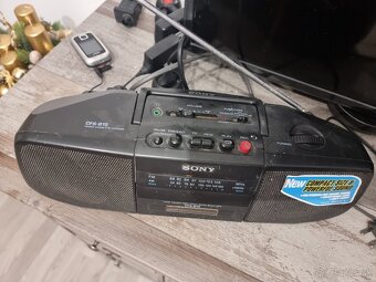 Sony CFS-B15 RADIO CASSETTE-CORDER - 7