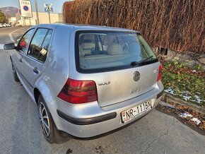 Volkswagen Golf 1.6 benzin - 7