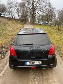 Suzuki Swift 1.3 benzín 4x4 - 7