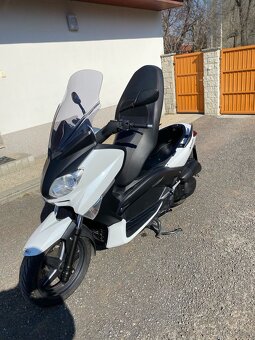 Predám Yamaha x max 125   6500km - 7