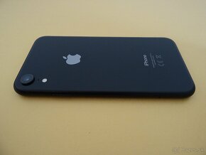 iPhone XR 64GB - ZÁRUKA 1 ROK - DOBRY STAV - 7