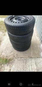 Zimne 195/55r15 mercedes A - 7