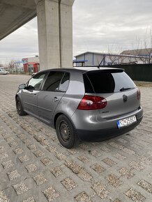 Golf 5 1.6 77kw plyn, benzín - 7