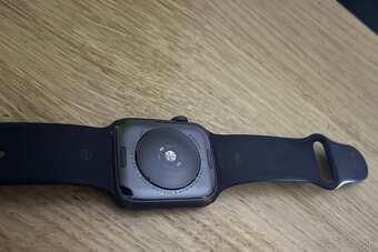 Apple Watch SE 44mm Space Grey Aluminium Case - 7