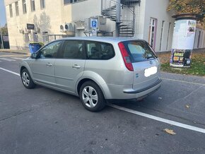 Predám Ford Focus Combi 1.6 16v r. V. 2007 - 7