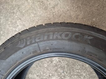 205/60r16 zimné 4 ks HANKOOK - vyzuté z nového auta - 7