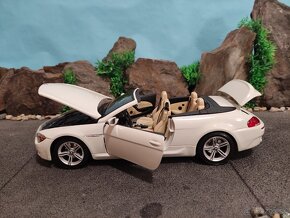 prodám model 1:18 BMW M6 cabrio - 7