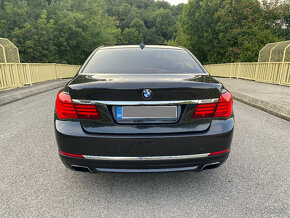 Predám BMW rad 7 740d xDrive 230kw / CIC / Šiber / Webasto - 7