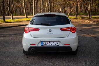 Alfa Romeo Giulietta 1.4 T MultiAir Distinctive ZNÍŽENÁ CENA - 7