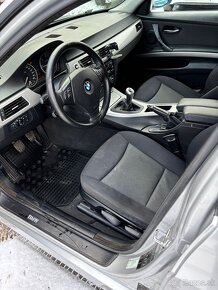 Predám BMW e91 320d - 7