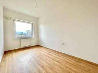 NA PREDAJ 2-IZBOVÝ APARTMÁN S PREDZÁHRADKOU, Jána Ondruša, S - 7