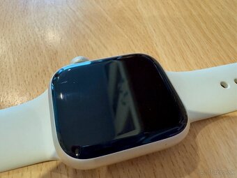 Apple Watch Series 7 GPS, 41mm Starlight - 7