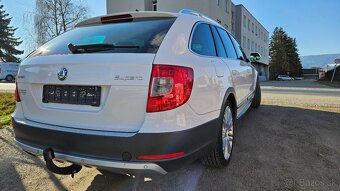 Škoda Superb Combi Scout 2.0 TDI 4x4 140k DSG - 7