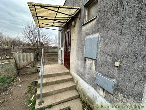 Menší domček na polosamote neďaleko mesta Kolárovo - 7