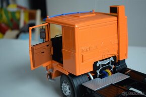 1:18 Volvo F12 Truck Deutrans year 1977 - 7