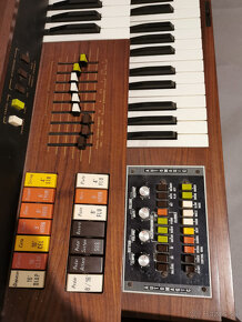 Darujem dvojmanualovy elektricky organ - varhany Viscont M50 - 7