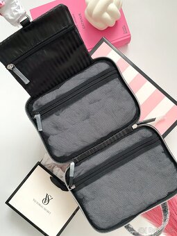 Victoria’s Secret travel beauty bag - 7