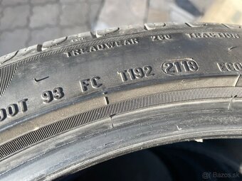 235/40 r19 PIRELLI  DOT 2018 cca 4,5 mm - 7